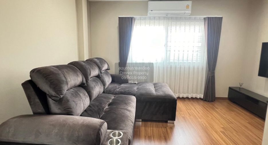For sale 4 bedrooms townhouse in Lat Krabang, Bangkok