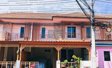 出售 4 卧室 联排别墅 在 Phra Samut Chedi, Samut Prakan
