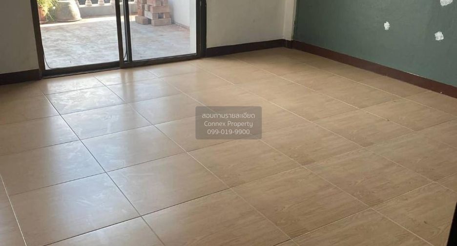 For sale 5 bedrooms townhouse in Bang Khae, Bangkok