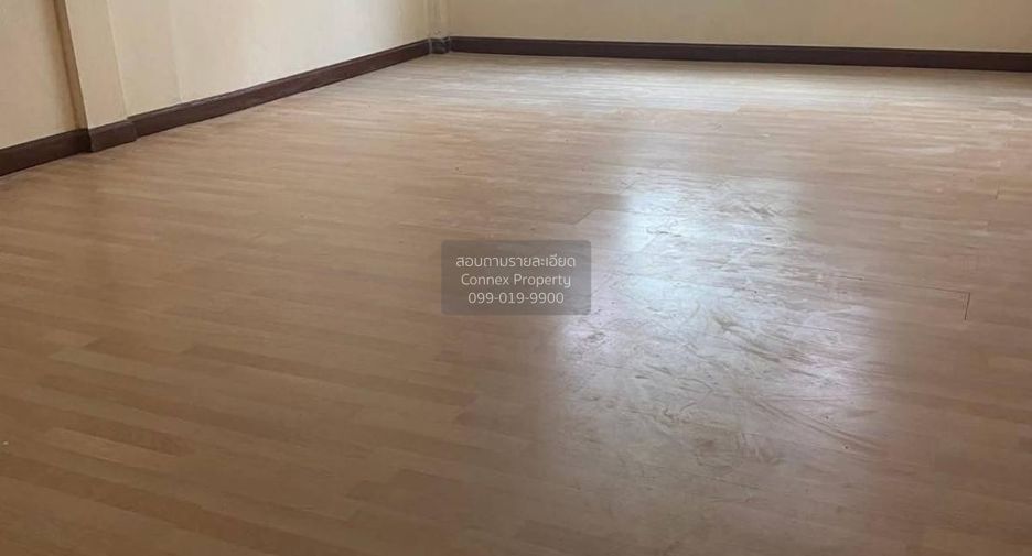 For sale 5 bedrooms townhouse in Bang Khae, Bangkok