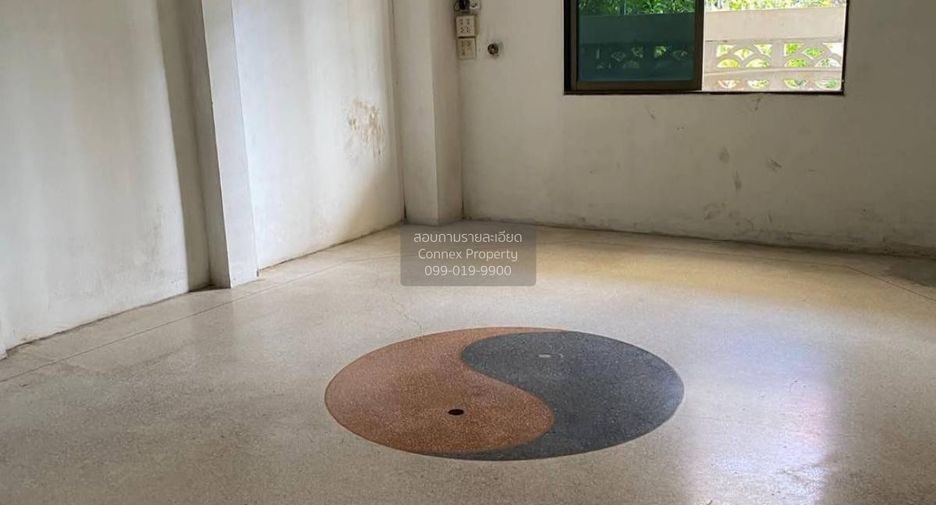 For sale 5 bedrooms townhouse in Bang Khae, Bangkok