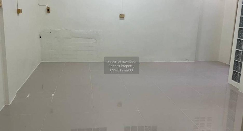 For sale 5 bedrooms townhouse in Bang Khae, Bangkok