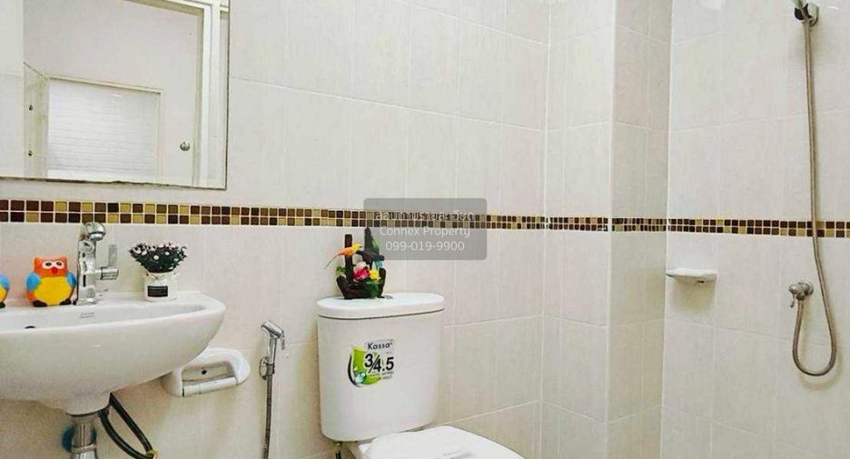 For sale 3 bedrooms townhouse in Min Buri, Bangkok