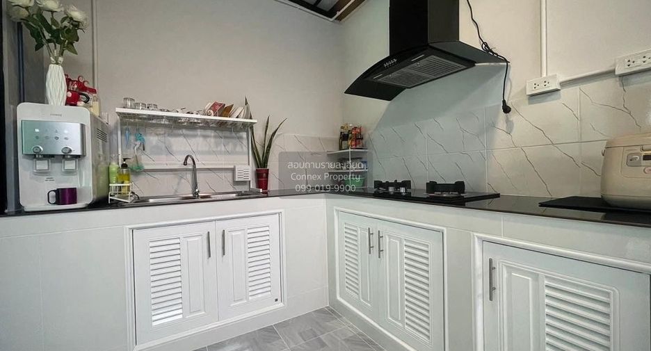 For sale 3 bedrooms townhouse in Lat Lum Kaeo, Pathum Thani