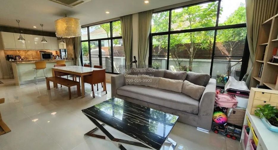 For sale 3 bedrooms house in Phasi Charoen, Bangkok