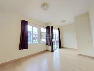For sale 4 bedrooms townhouse in Bang Khun Thian, Bangkok