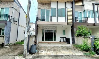 Reihenhaus zum Kauf mit 4 Zimmer in Bang Khun Thian, Bangkok