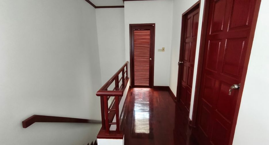 出售 3 卧室 独立屋 在 Thung Khru, 曼谷