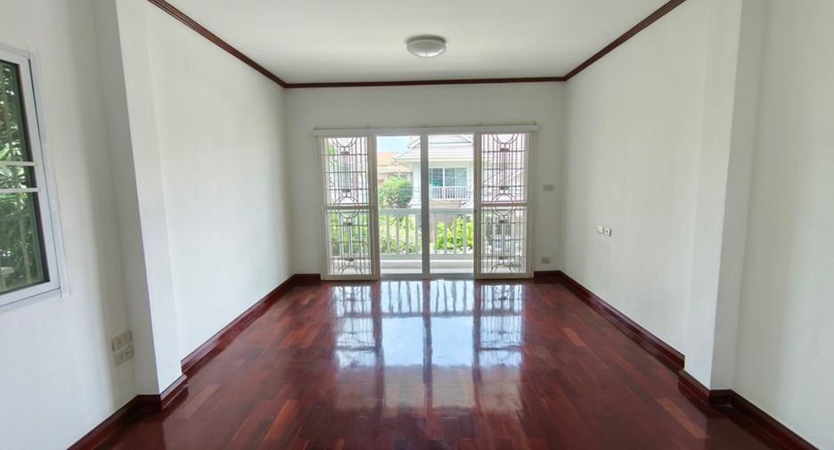 出售 3 卧室 独立屋 在 Thung Khru, 曼谷