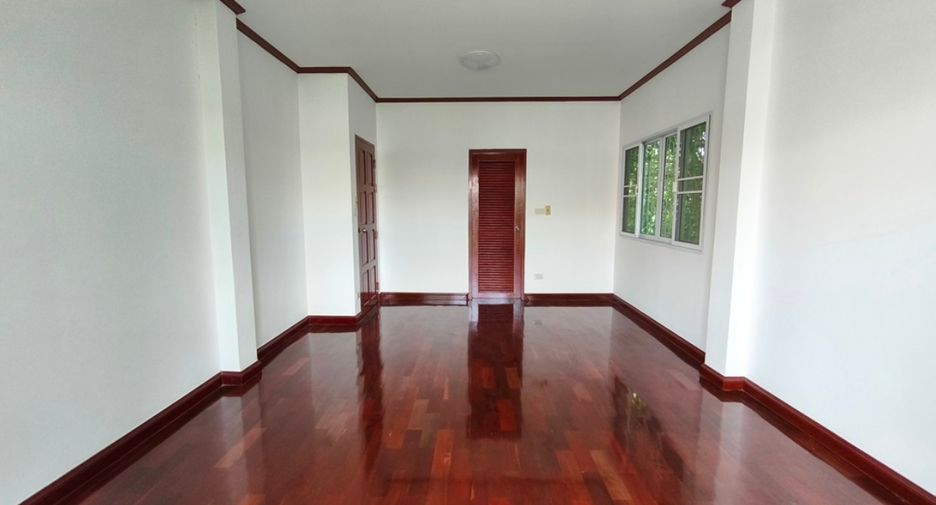出售 3 卧室 独立屋 在 Thung Khru, 曼谷
