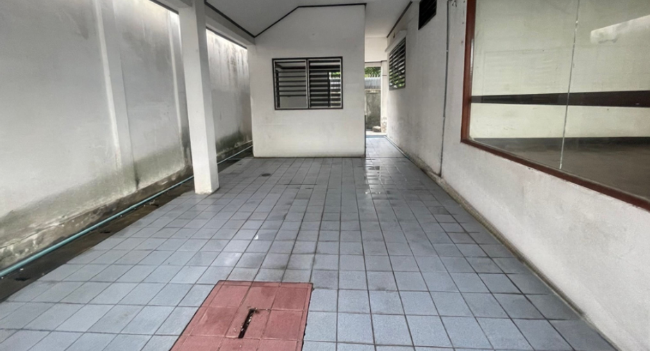 For sale 3 bedrooms house in Bang Sue, Bangkok