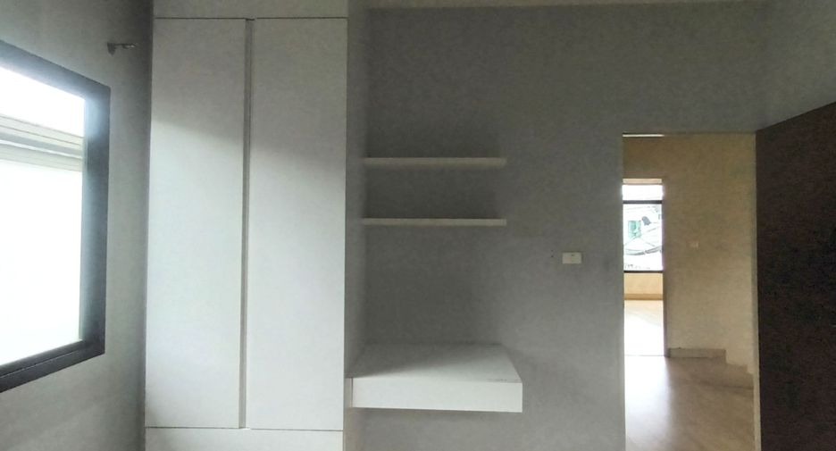 Haus zum Kauf mit 3 Zimmer in Bang Bon, Bangkok