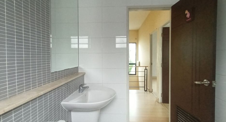 Haus zum Kauf mit 3 Zimmer in Bang Bon, Bangkok