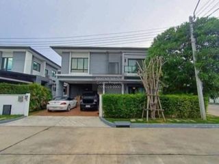 For rent 4 bedrooms house in Khan Na Yao, Bangkok