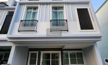 For rent 3 bedrooms townhouse in Prawet, Bangkok