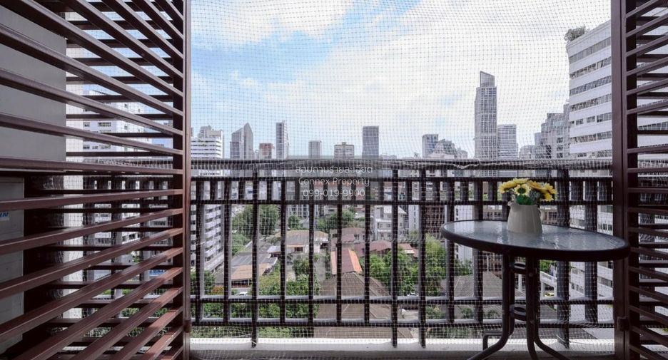 For rent 2 bedrooms condo in Watthana, Bangkok