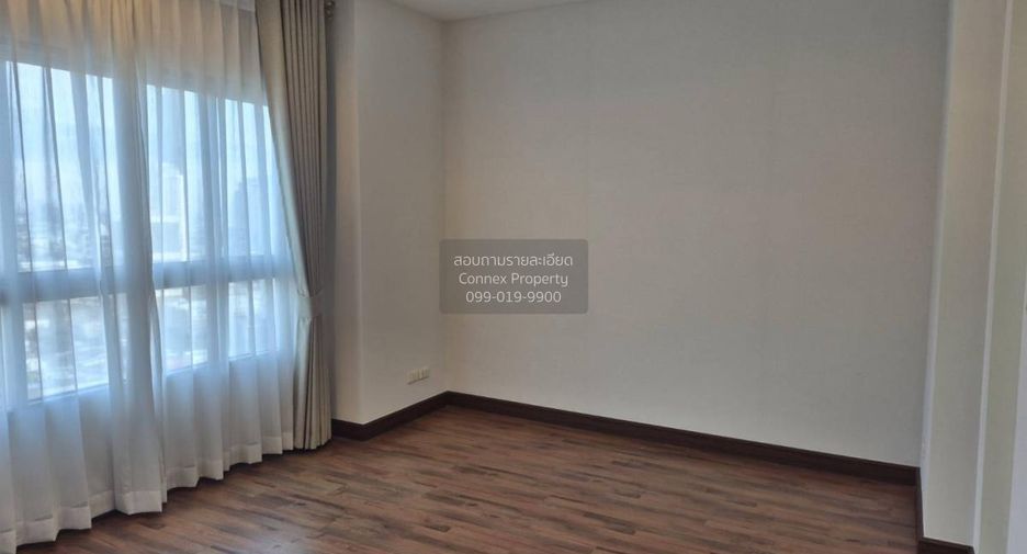 For rent 2 bedrooms condo in Khlong San, Bangkok