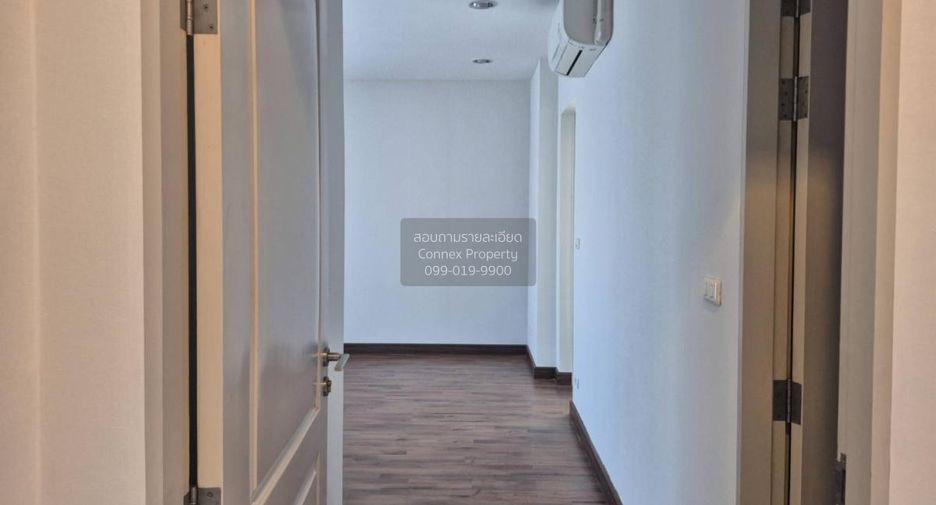 For rent 2 bedrooms condo in Khlong San, Bangkok
