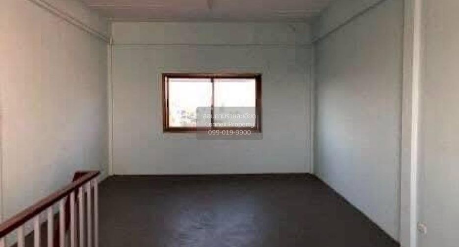 For rent 2 bedrooms retail Space in Bang Kapi, Bangkok