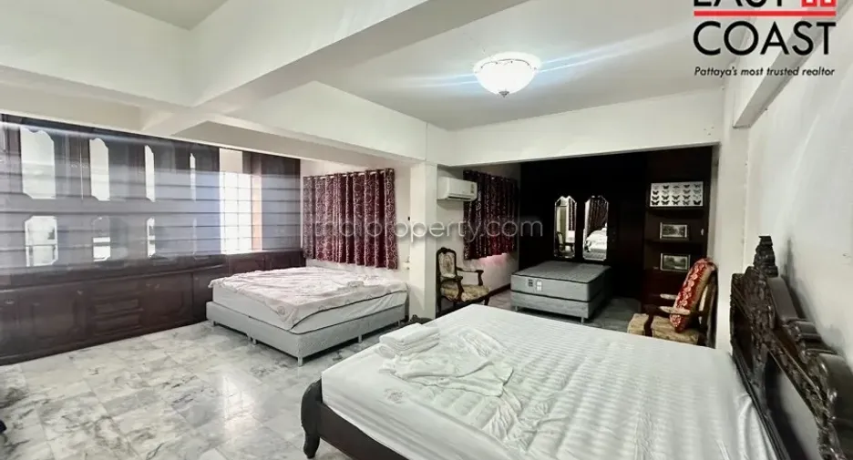 Casa en alquiler de 4 habitaciones en Jomtien, Pattaya