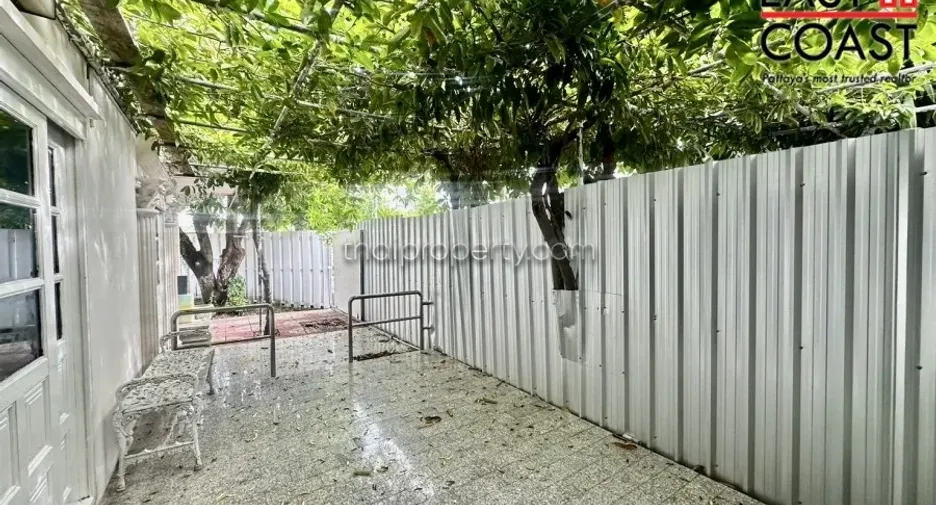 Casa en alquiler de 4 habitaciones en Jomtien, Pattaya