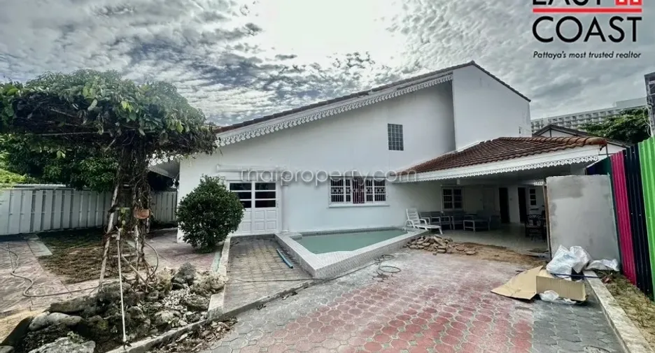 Casa en alquiler de 4 habitaciones en Jomtien, Pattaya