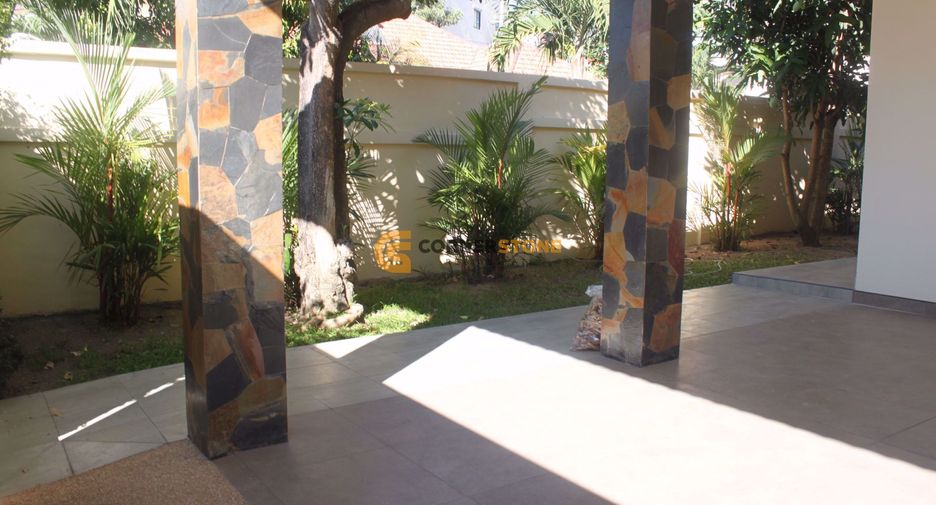 For rent and for sale 4 bedrooms house in Bang Lamung, Chonburi