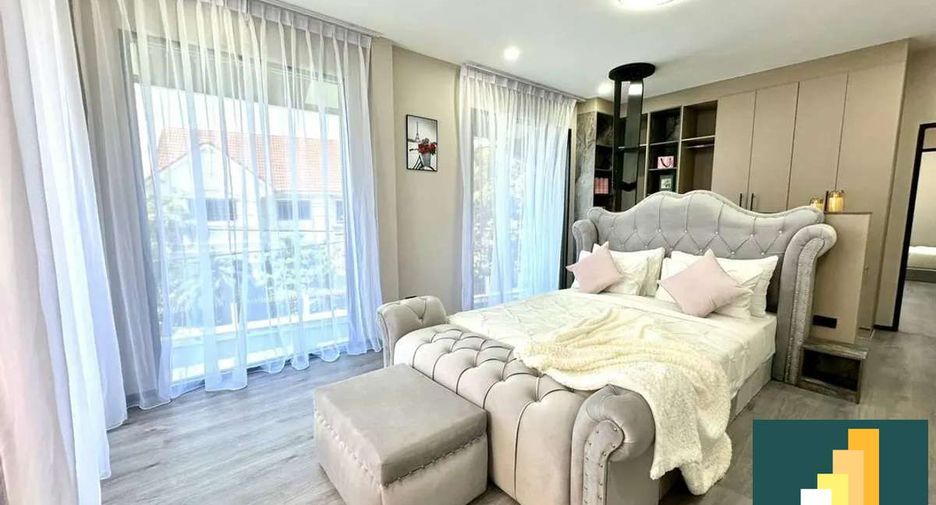 Villa zum Kauf mit 5 Zimmer in East Pattaya, Pattaya