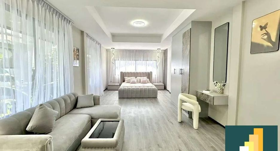 For sale 5 bedrooms villa in East Pattaya, Pattaya