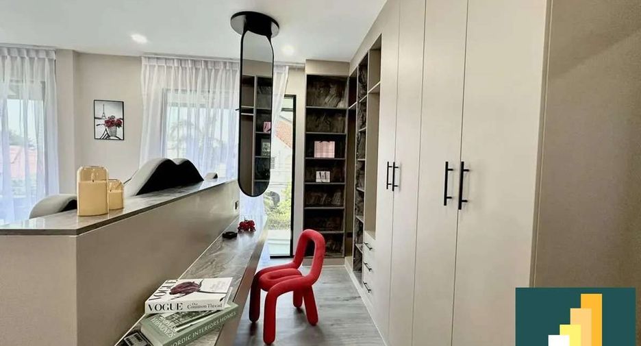 For sale 5 bedrooms villa in East Pattaya, Pattaya