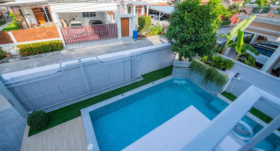 For sale 4 bedrooms house in Bang Lamung, Chonburi