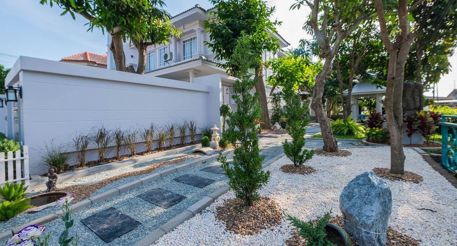 For sale 4 bedrooms house in Bang Lamung, Chonburi