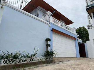 Casa en alquiler de 5 habitaciones en Bang Lamung, Chonburi