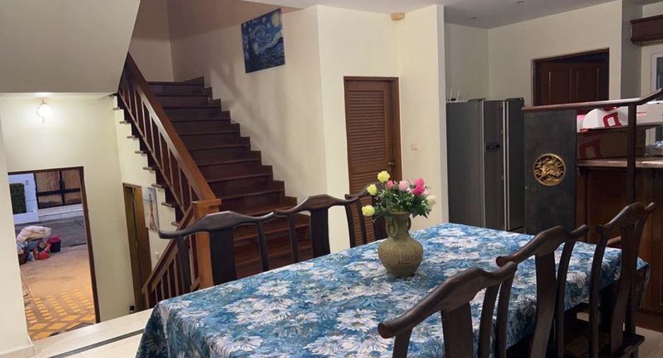 For rent 5 bedrooms house in Bang Lamung, Chonburi