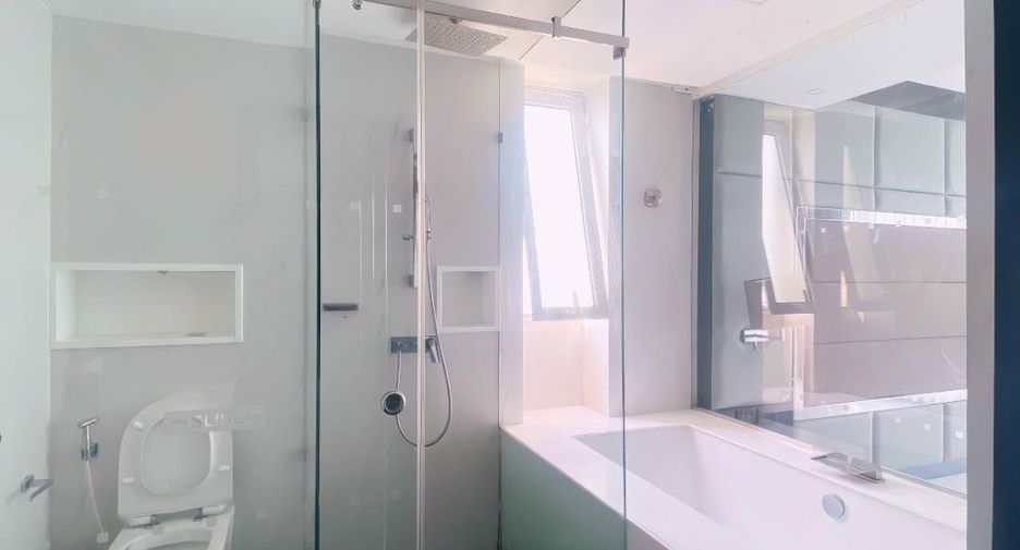 For sale 2 ベッドルーム condo in Pratumnak, Pattaya