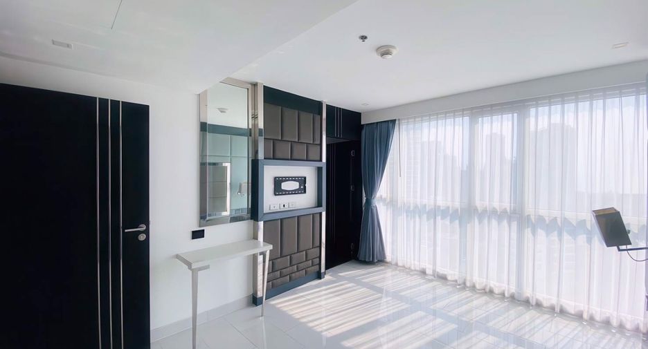 For sale 2 ベッドルーム condo in Pratumnak, Pattaya