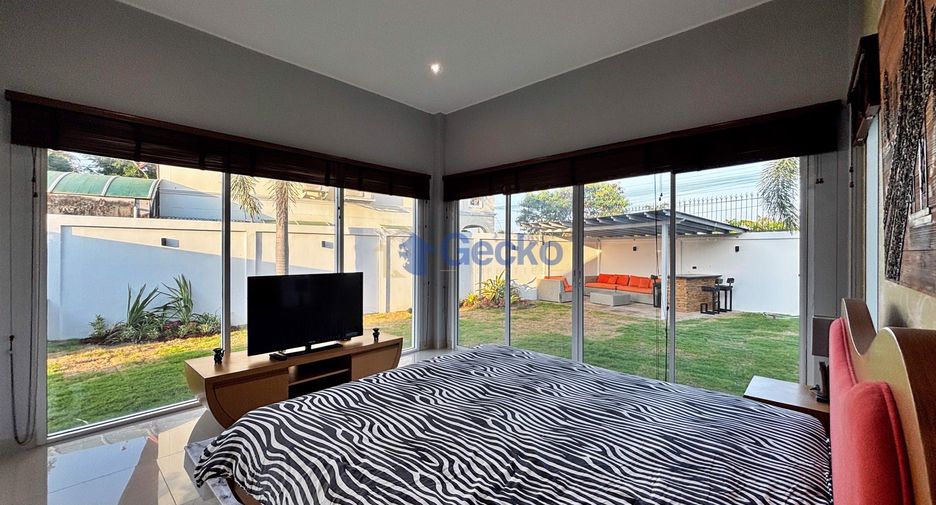 Haus zum Kauf mit 4 Zimmer in Bang Lamung, Chonburi