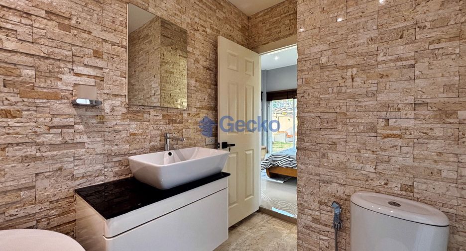 Haus zum Kauf mit 4 Zimmer in Bang Lamung, Chonburi