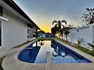 Haus zum Kauf mit 4 Zimmer in Bang Lamung, Chonburi
