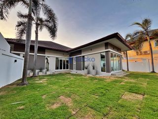 Haus zum Kauf mit 4 Zimmer in Bang Lamung, Chonburi
