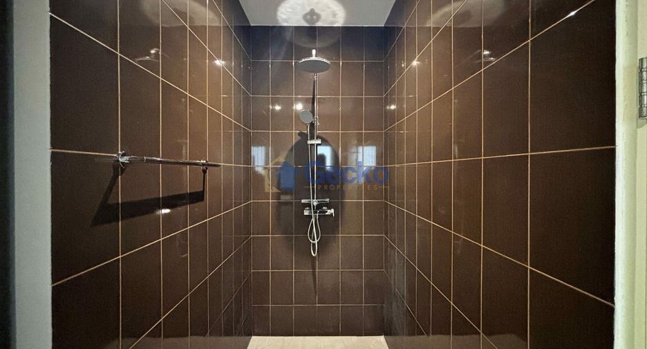 Haus zum Kauf mit 4 Zimmer in Bang Lamung, Chonburi