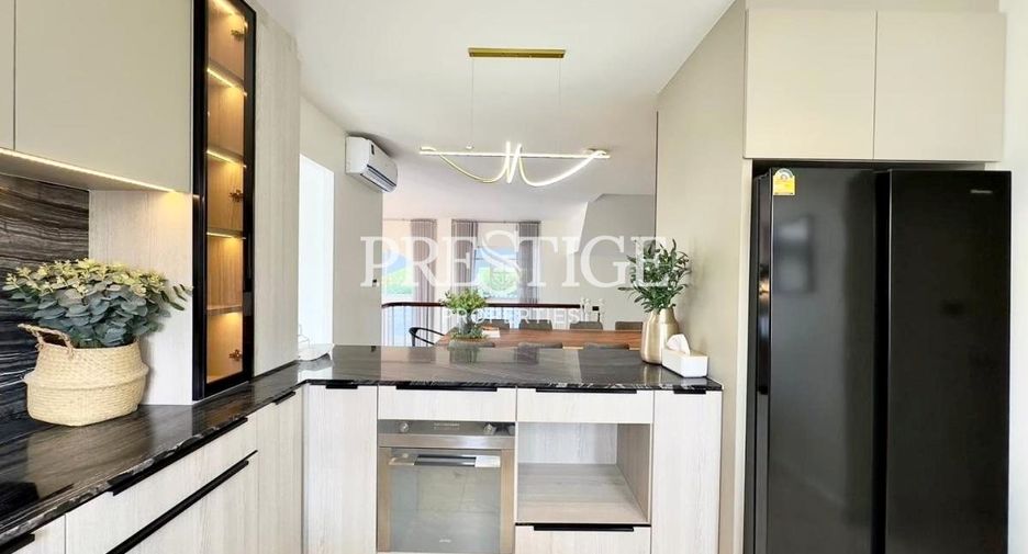 For sale 5 bedrooms house in Sattahip, Chonburi