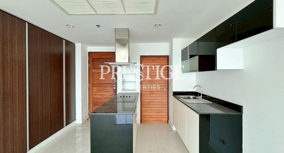 For sale 2 ベッドルーム condo in Pratumnak, Pattaya