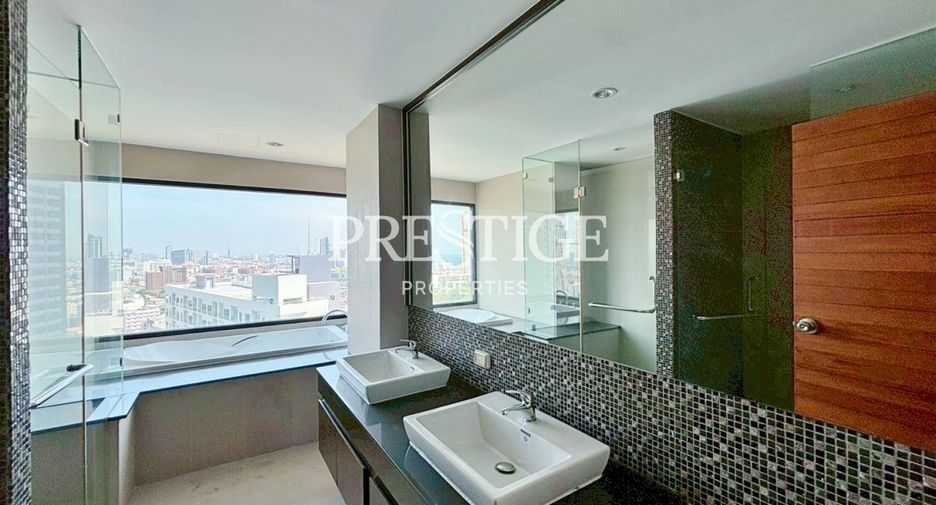 For sale 2 ベッドルーム condo in Pratumnak, Pattaya
