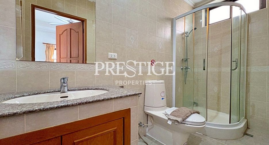 Haus zum Kauf mit 4 Zimmer in Bang Lamung, Chonburi