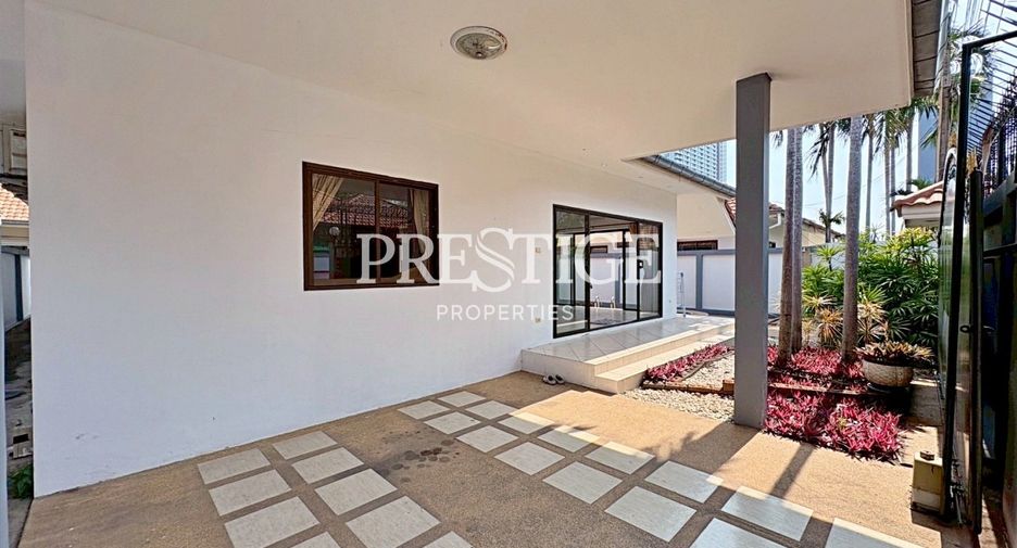 Haus zum Kauf mit 4 Zimmer in Bang Lamung, Chonburi