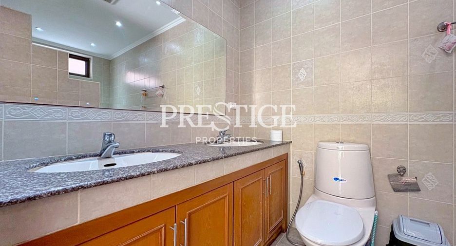 Haus zum Kauf mit 4 Zimmer in Bang Lamung, Chonburi