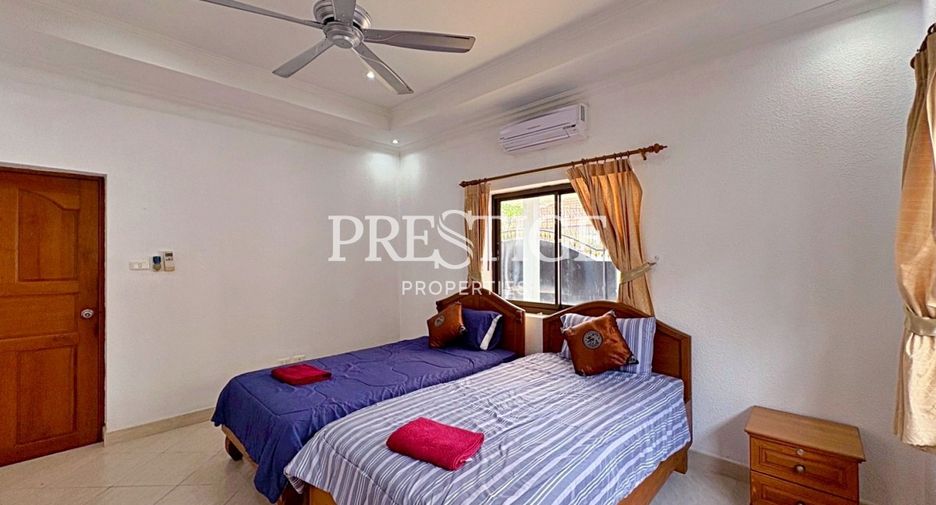 Haus zum Kauf mit 4 Zimmer in Bang Lamung, Chonburi
