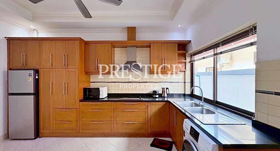 Haus zum Kauf mit 4 Zimmer in Bang Lamung, Chonburi