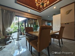À vendre 3 chambres maison à Huay Yai, Pattaya